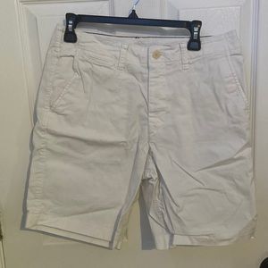 White American eagle shorts no damage or stains